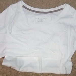 Liz Lange Long sleeve white maternity t-shirt